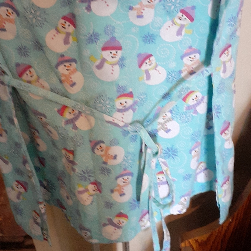 Scrub top - Picture 3 of 3